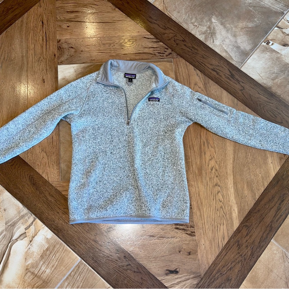 Woman’s Patagonia better sweater grey size medium
